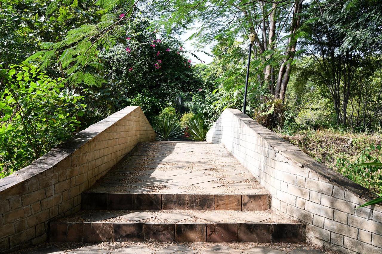 Baaz Jungle Resort Khawāsa Extérieur photo